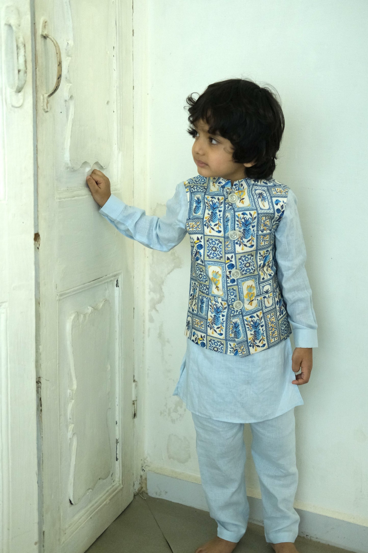 The Tropical Print Pure Satin Koti Pure Linen Kurta Pajama Set