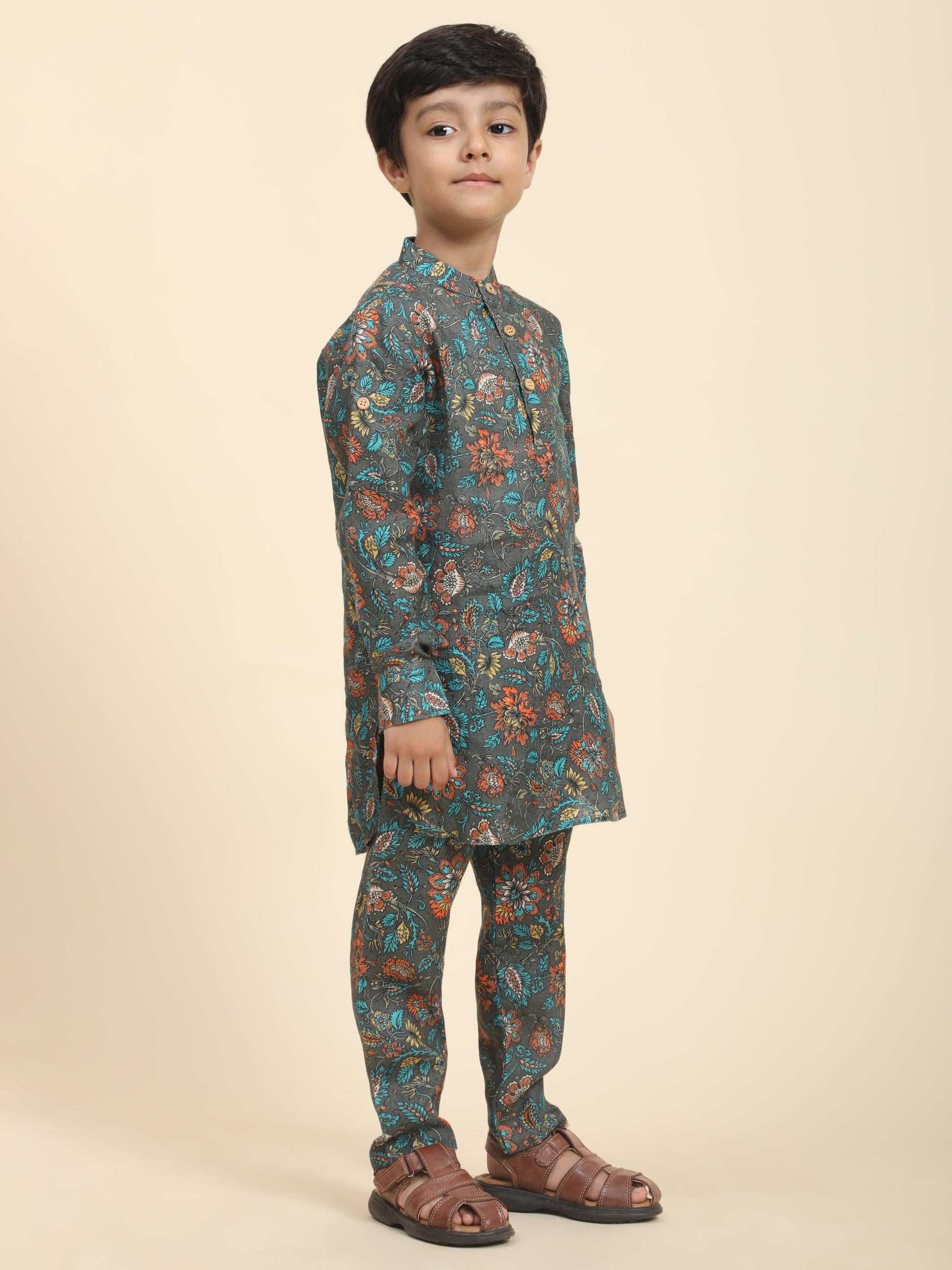 Dark flowers Print Pure Linen Kurta and Pajama Set - Funny Bones Clothings