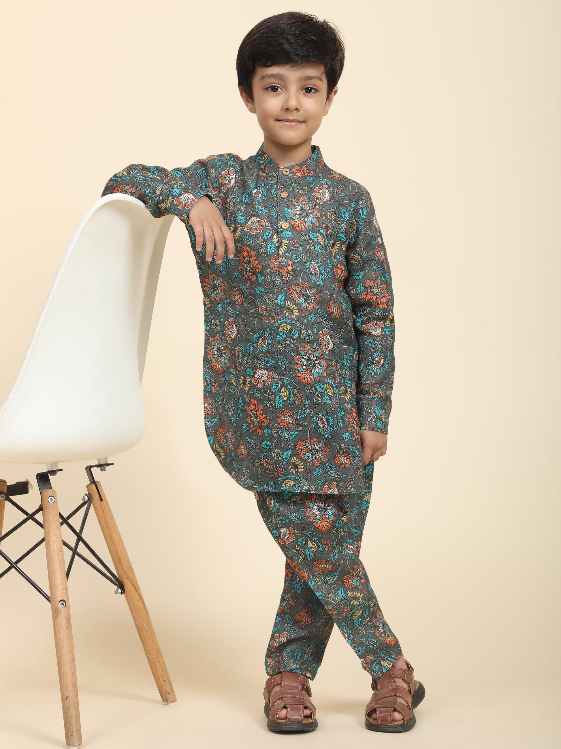Dark flowers Print Pure Linen Kurta and Pajama Set - Funny Bones Clothings