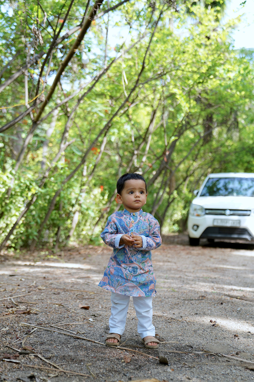Entricing Jungle Pure Linen Kurta Pajama Set