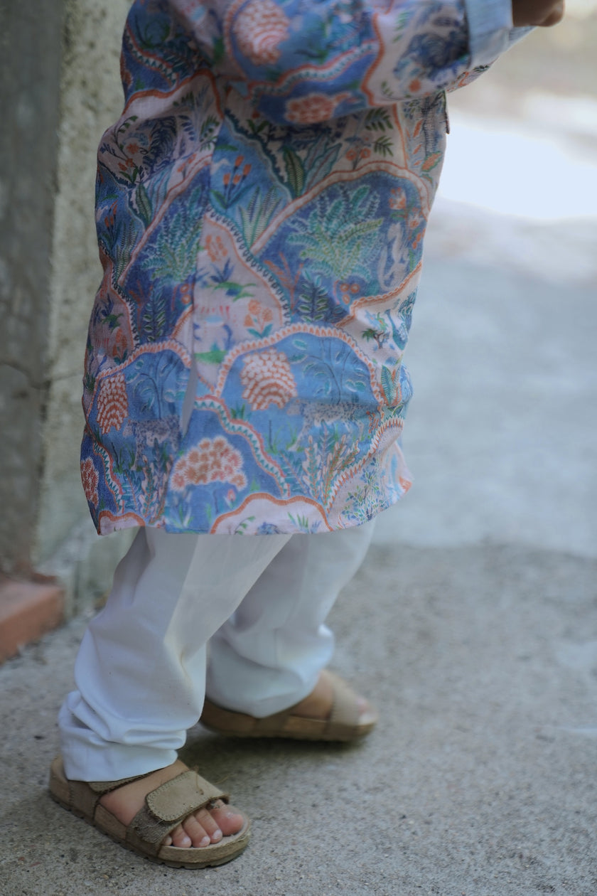 Entricing Jungle Pure Linen Kurta Pajama Set