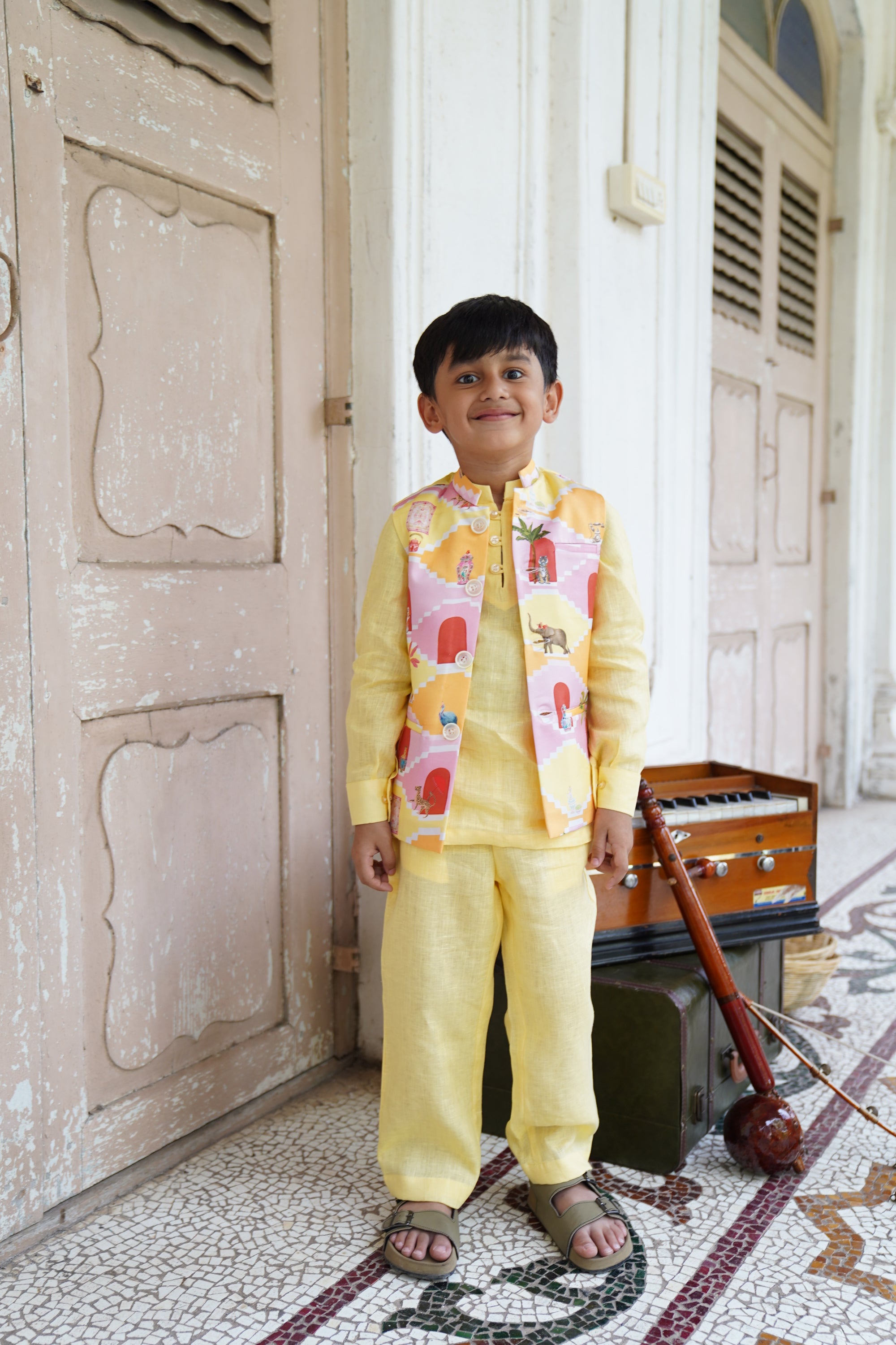 Pichwai Pure Satin Silk Koti Pure Pure Linen Kurta Pajama Set