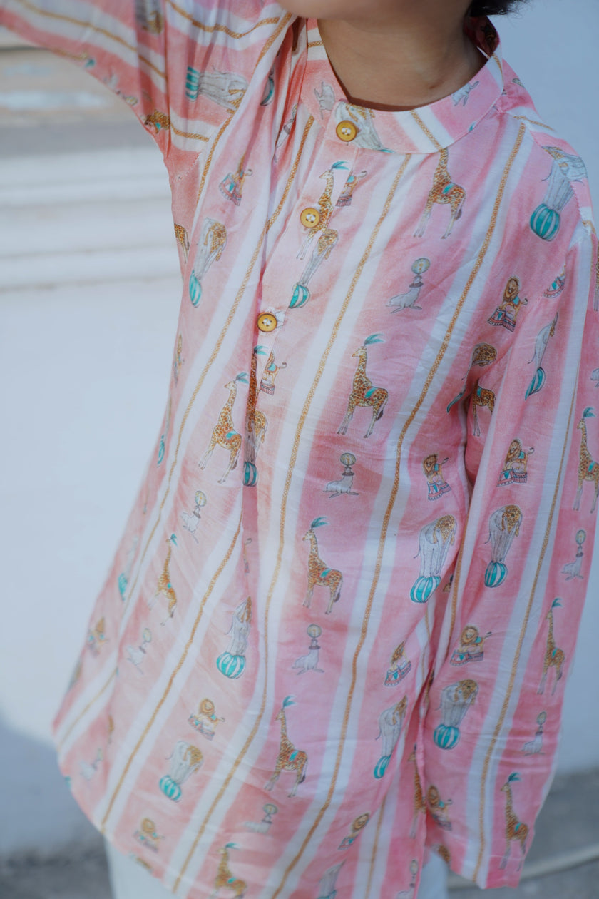 The Showman Pure Muslin Silk  Kurta Pajama Set