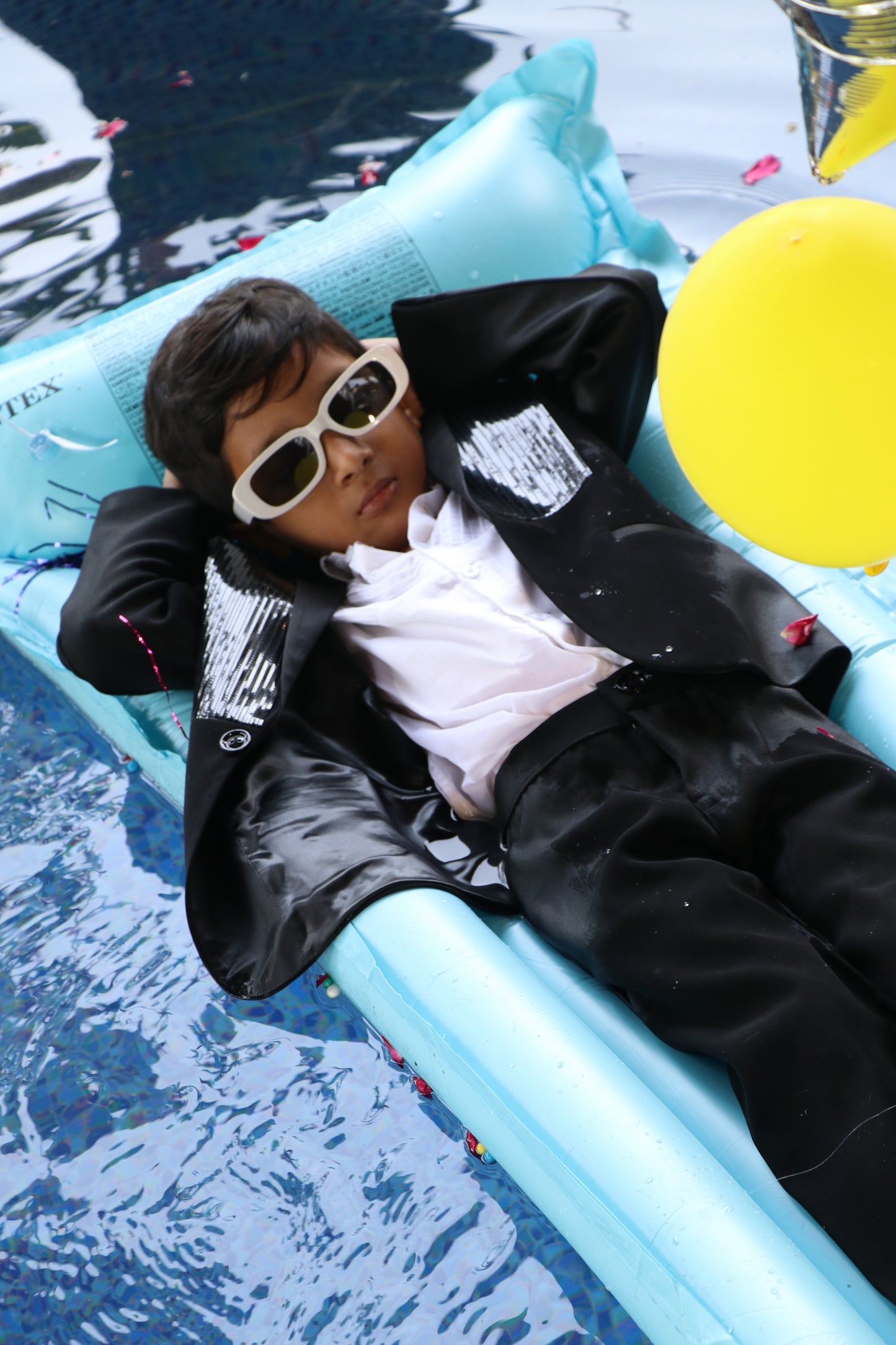 Obsidian Shine Signature Black Blazer Set