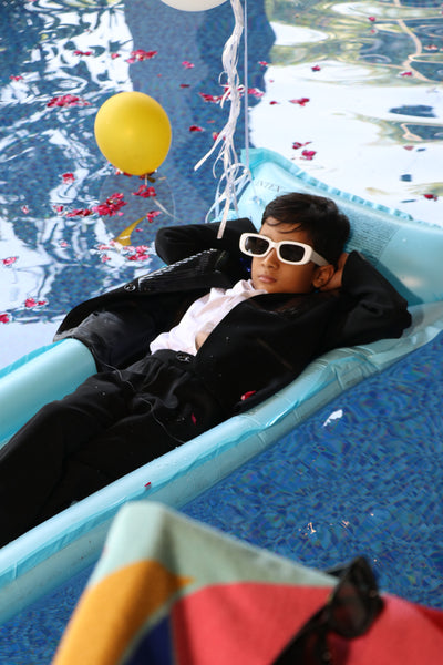 Obsidian Shine Signature Black Blazer Set