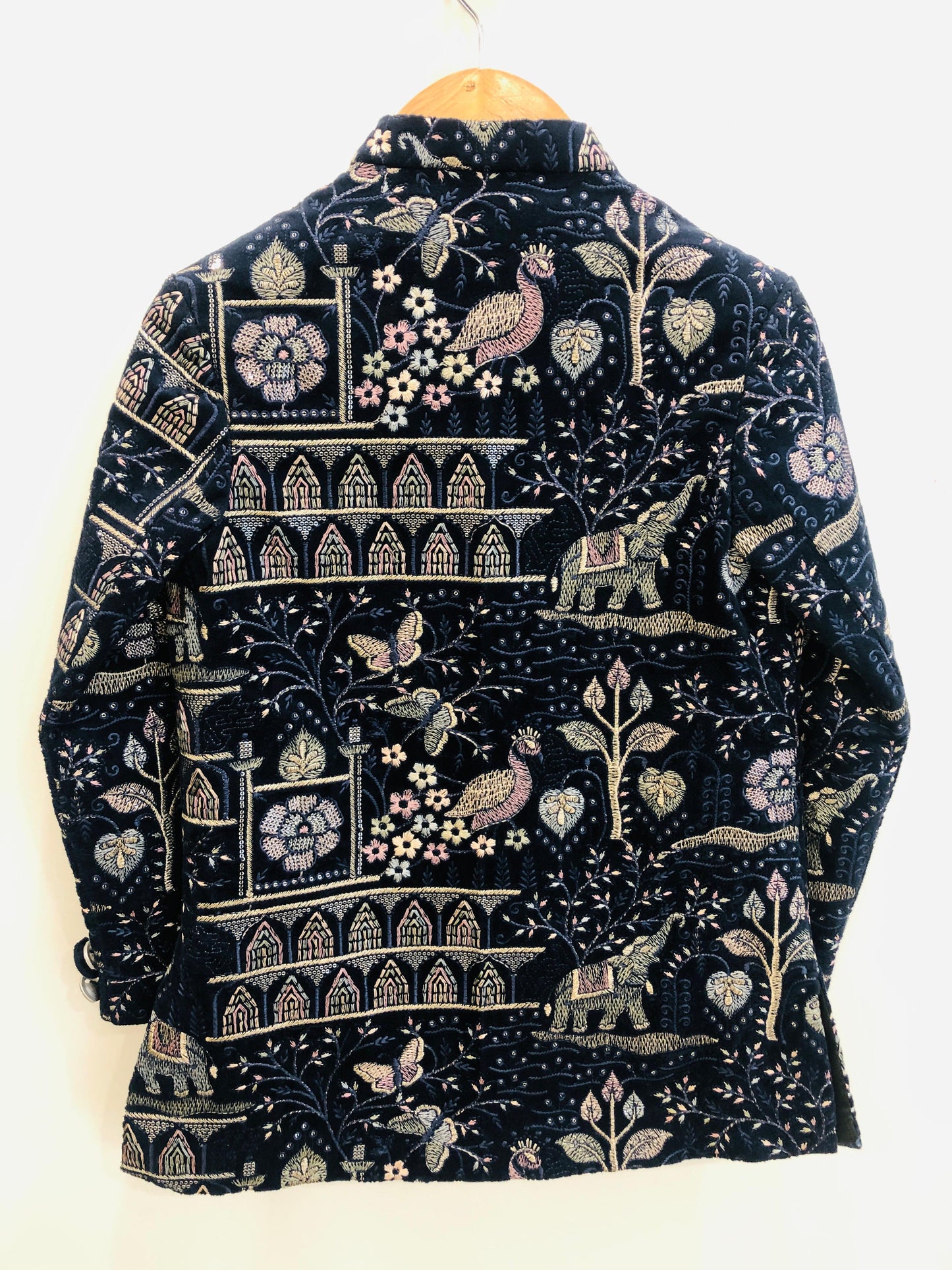 Ananatak Themed Embriodered Premium Velvet Sherwani Set