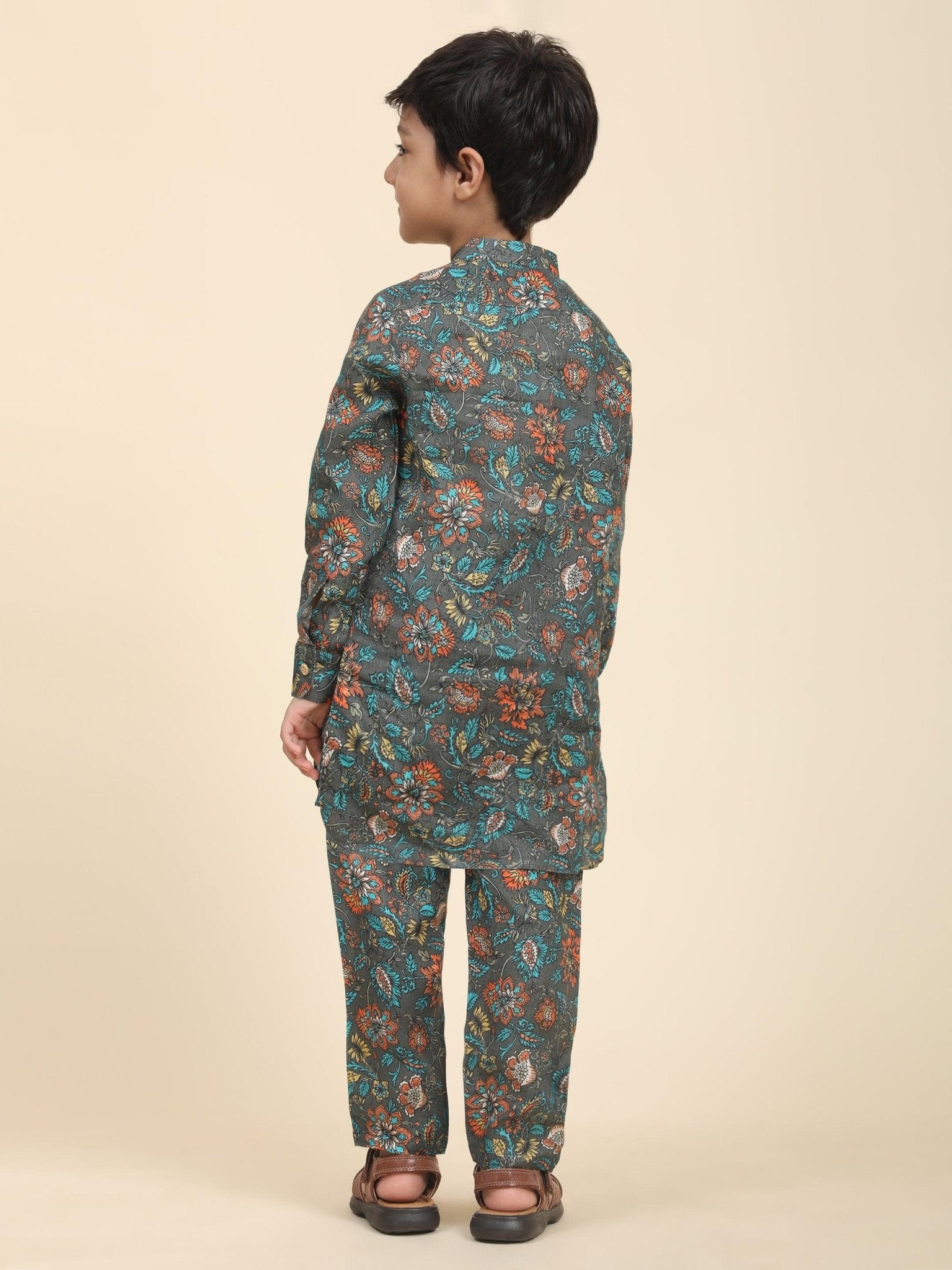 Dark flowers Print Pure Linen Kurta and Pajama Set - Funny Bones Clothings