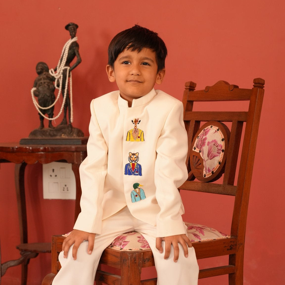 FunnyBones Ivory Jodhpuri with Animal Portraits – ivory jodhpuri with embroidered animal portrait patches, view 3