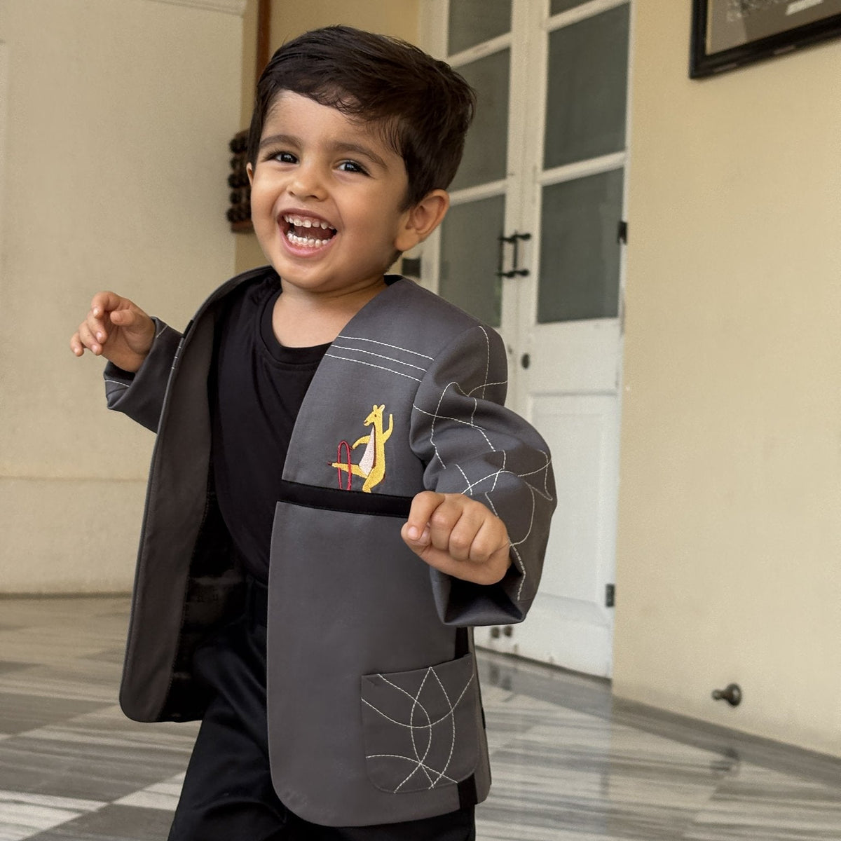 FunnyBones White Blazer with Animal Panels – grey panel blazer with giraffe embroidery and black tee, view 5