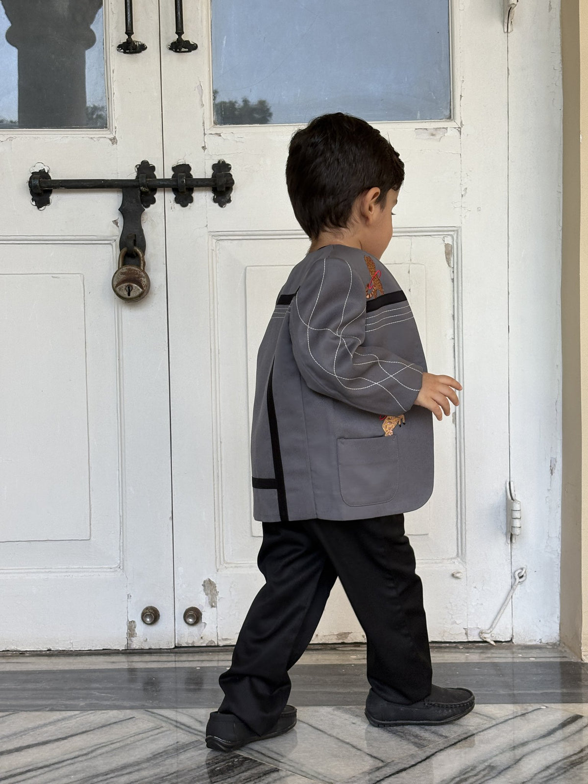 FunnyBones White Blazer with Animal Panels – grey panel blazer with giraffe embroidery and black tee, view 6