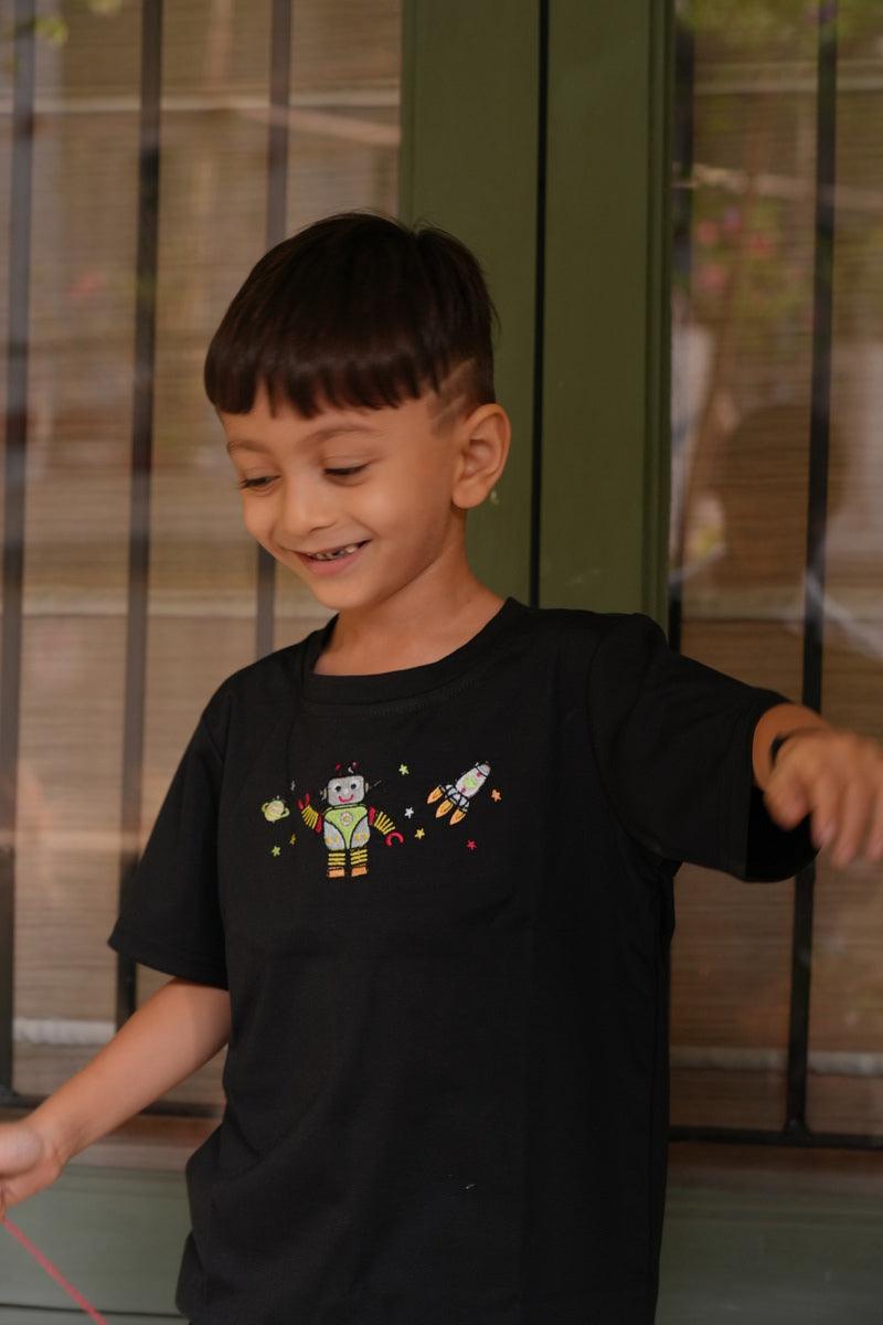 Robot Themed Tshirt - Funny Bones Clothings