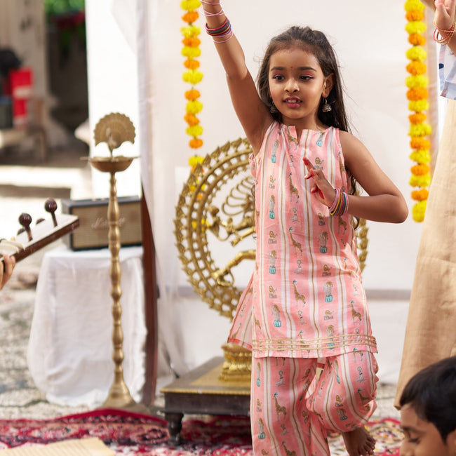 The Showman Kurti Pants Set in Pure Muslin Silk - Funny Bones Clothings