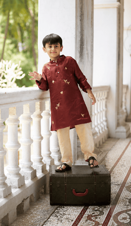 The Wanderers Pure Silk Hand Embriodered Kurta Pajama Set - Funny Bones Clothings