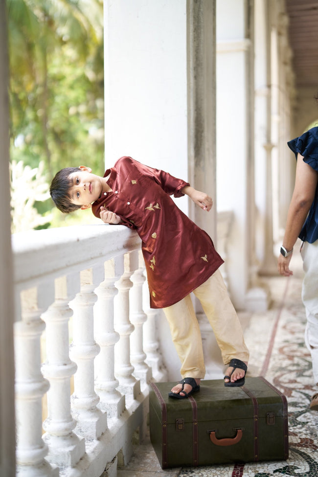 The Wanderers Pure Silk Hand Embriodered Kurta Pajama Set - Funny Bones Clothings